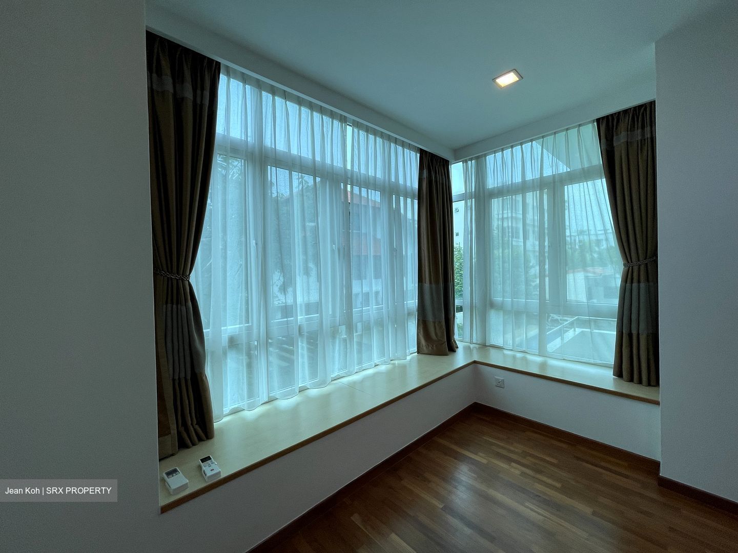 East Signature (D15), Apartment #541492701